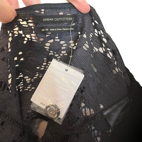 Urban Outfitters Dark Gray Lace Button-Front Spaghetti Strap Cropped Cami XS - Picture 7 of 10